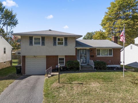 Photo of 4815 Bourke Road, Columbus, OH 43229 (MLS # 225039400)