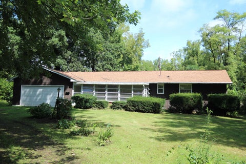 Photo of 5726 Refugee Road NW, Baltimore, OH 43105 (MLS # 226031772)