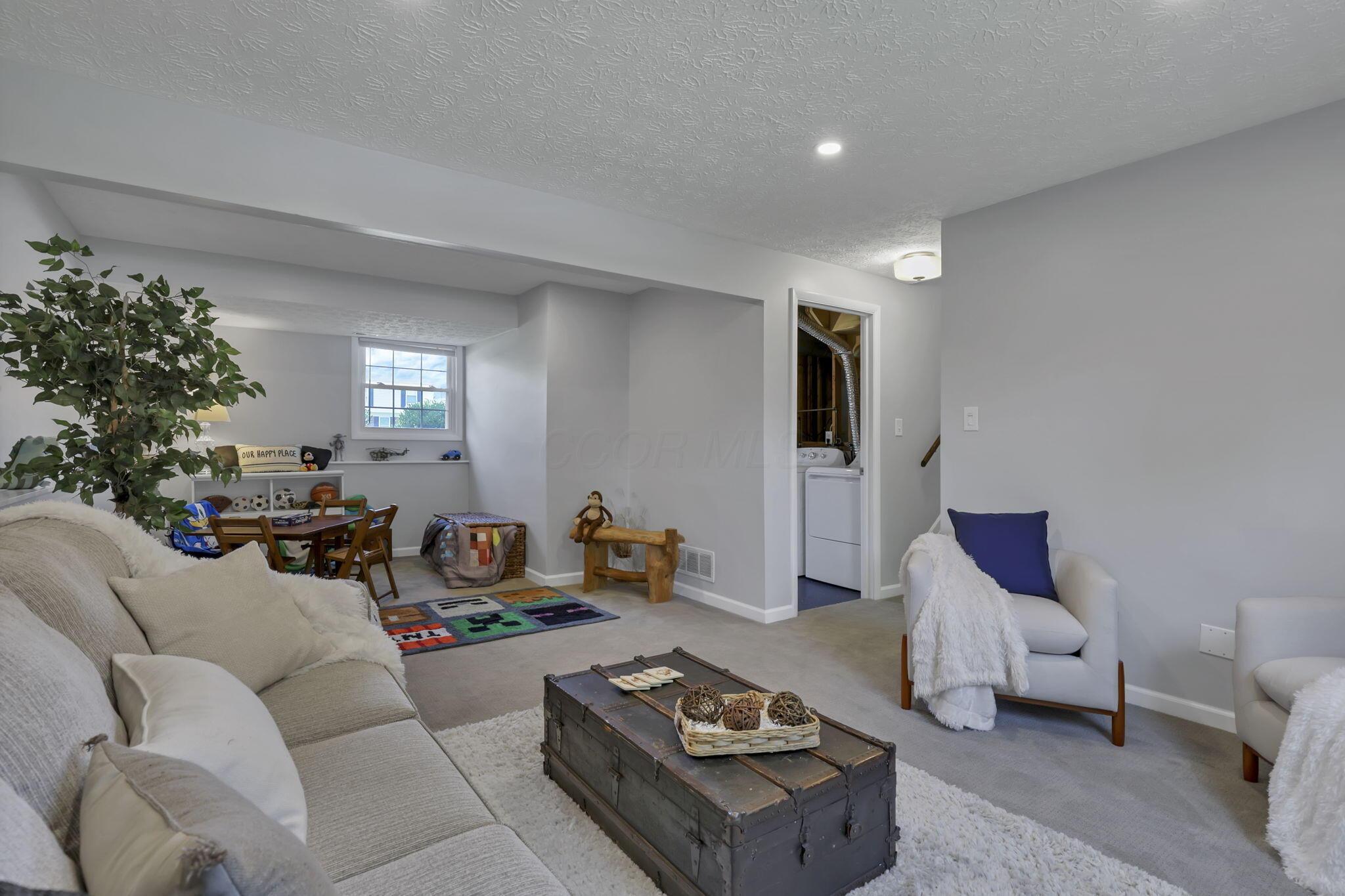 Westerville, Ohio 43081, United States, 3 Bedrooms Bedrooms, ,2 BathroomsBathrooms,Residential,Active,178516