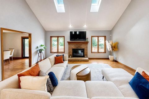 Photo of 6279 Little Deer Lane, Columbus, OH 43213 (MLS # 226025488)