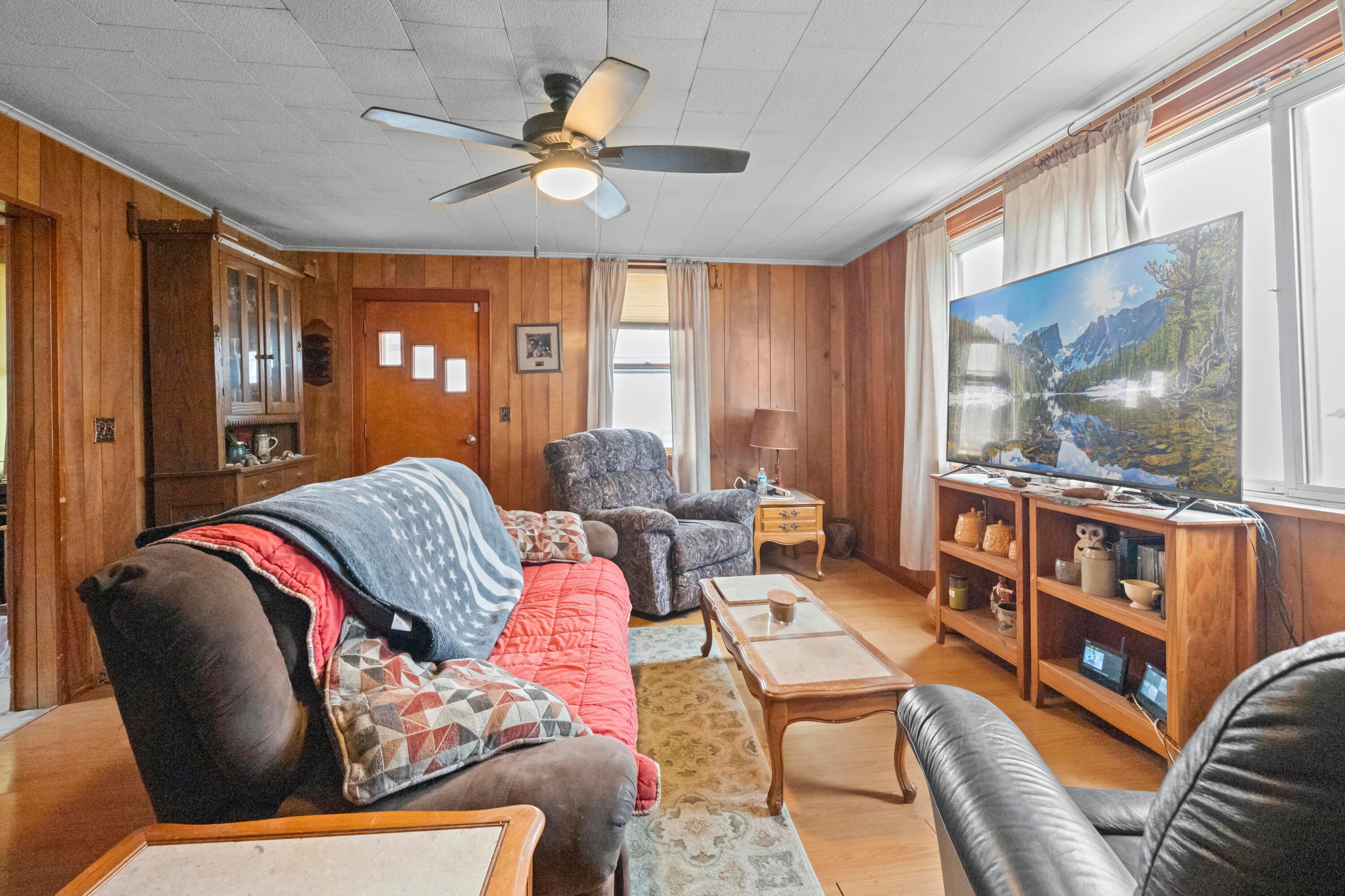 427 E Main Street, Crestline, Ohio image 6