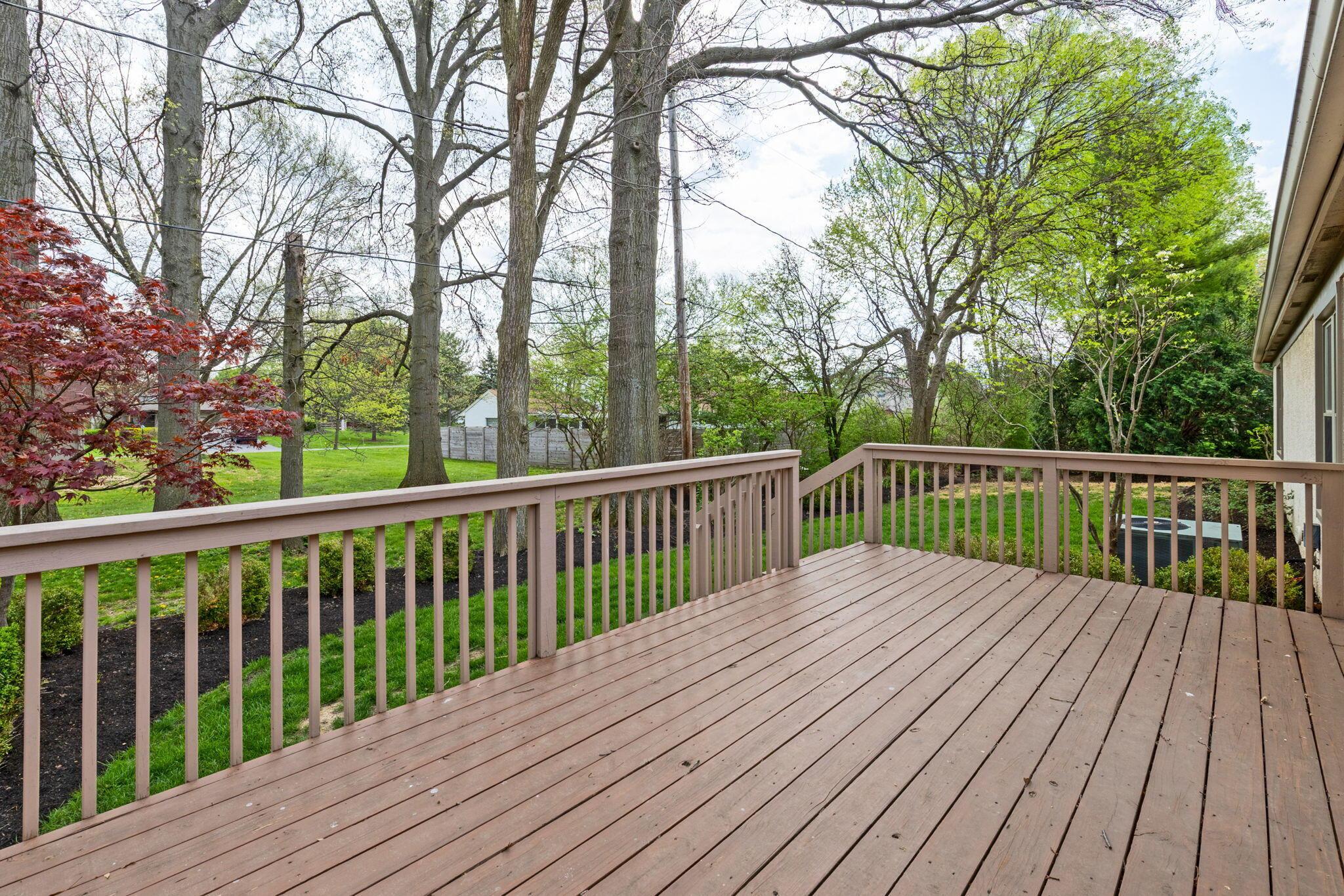 6696 Maplebrook Lane