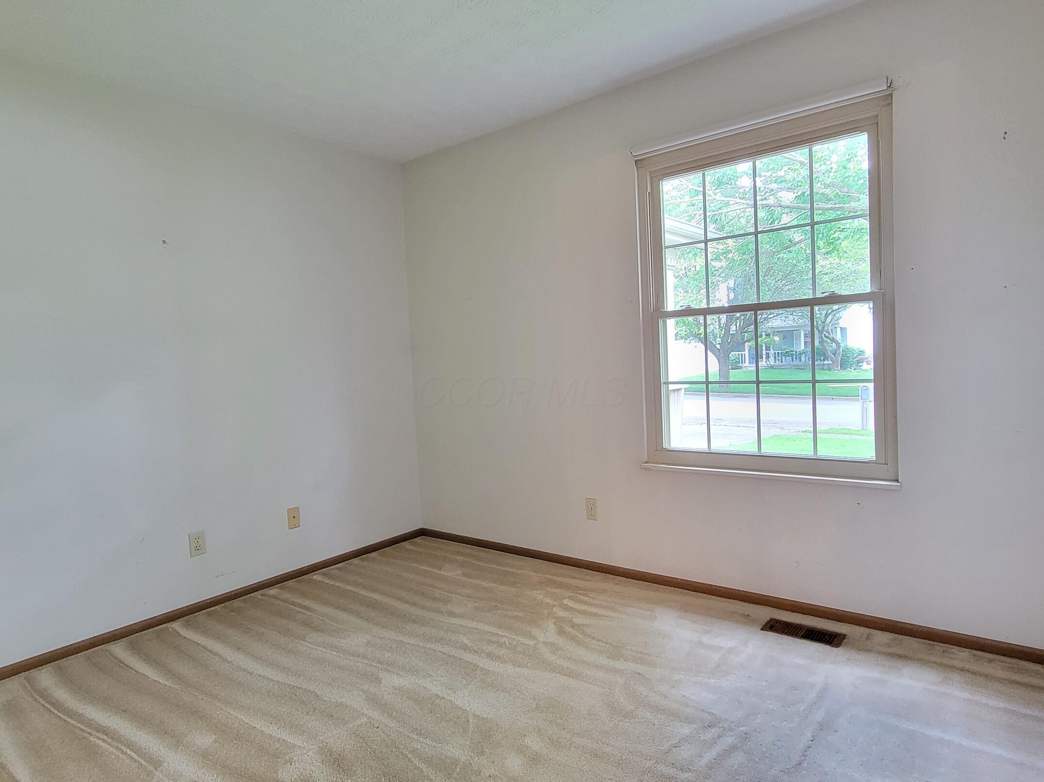 549 Meadows Boulevard, Pickerington, Ohio image 8
