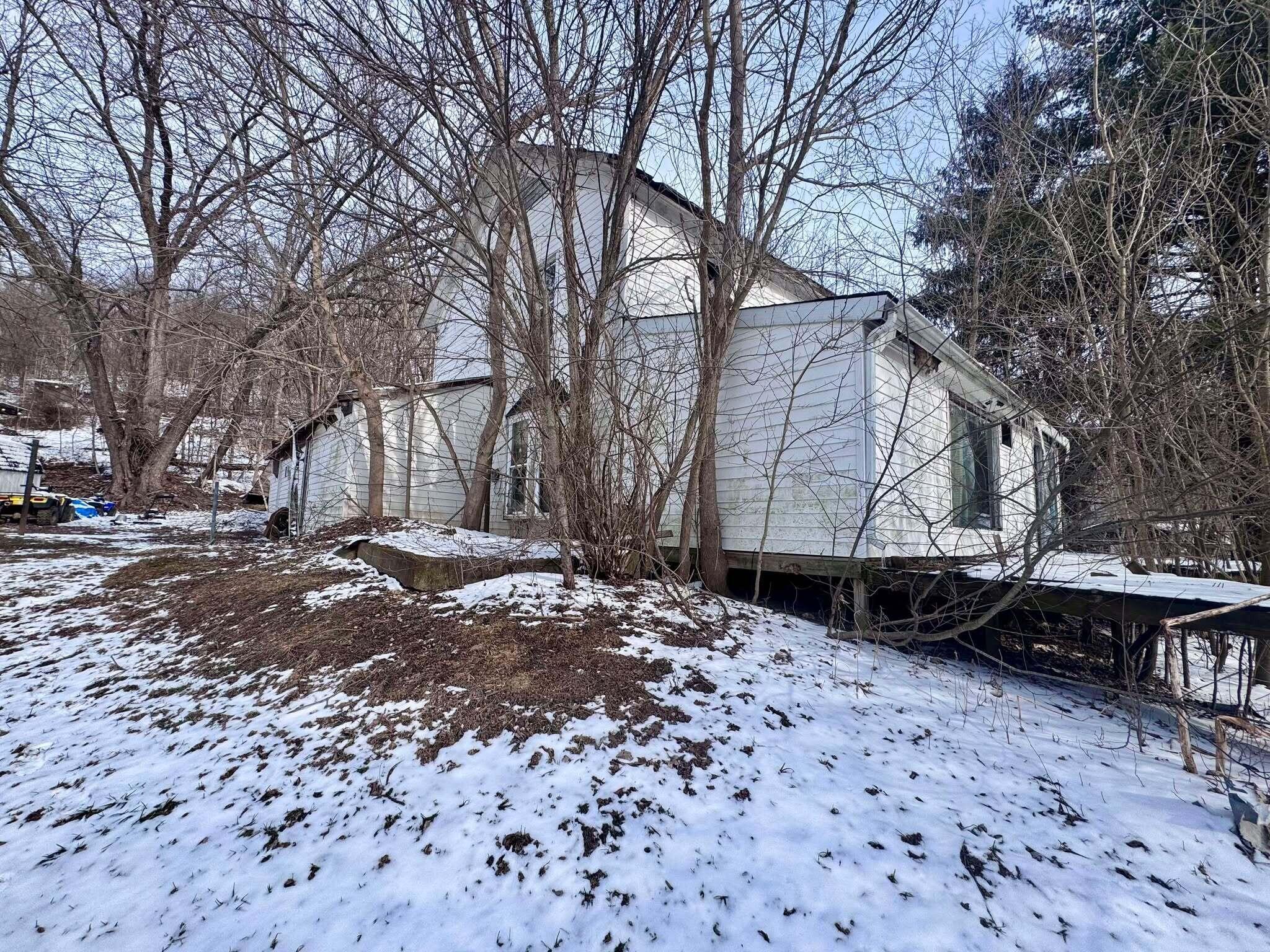 7875 East Street, Roseville, Ohio image 6