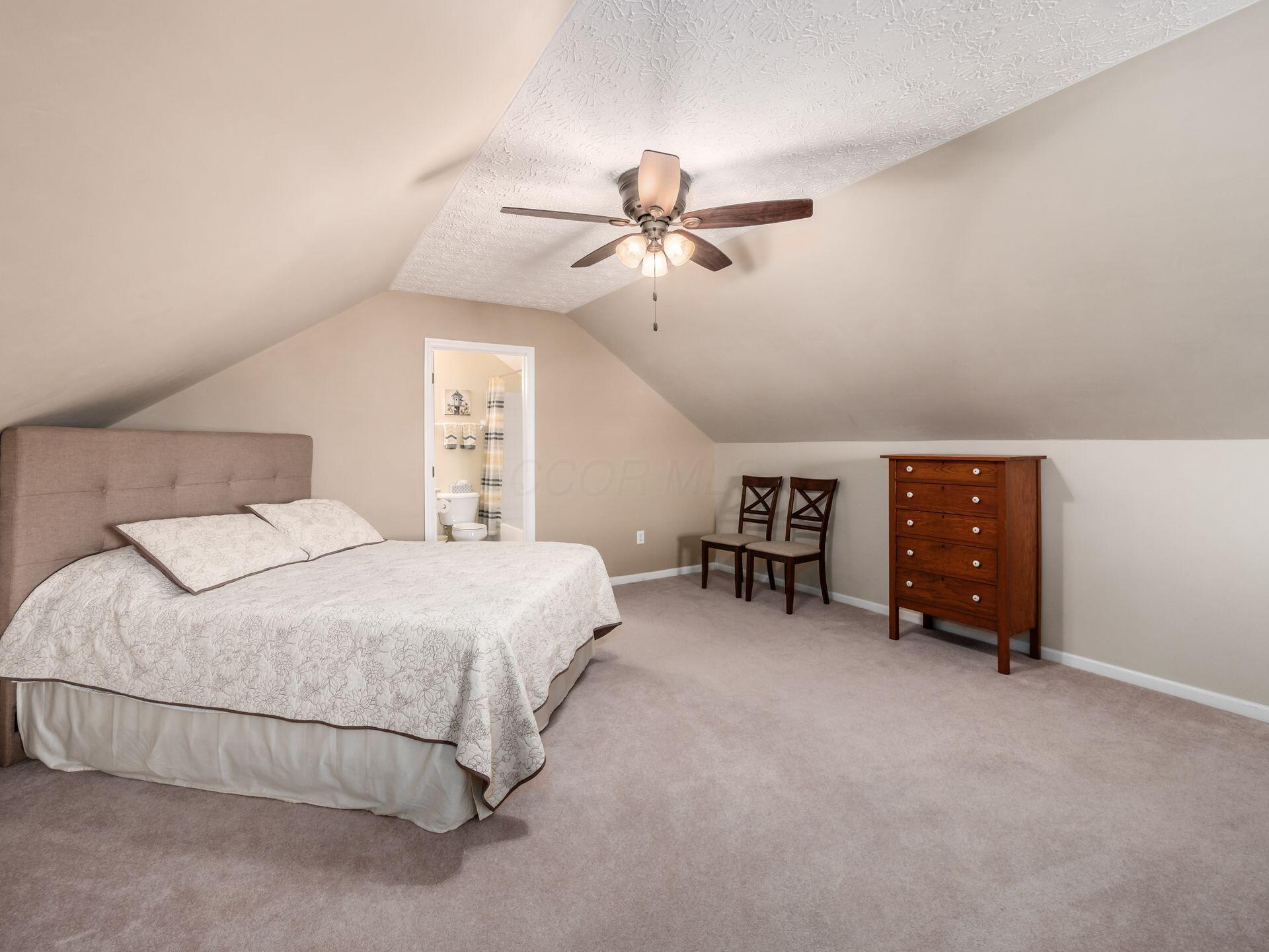2591 Landings Way, Grove City, Ohio image 28
