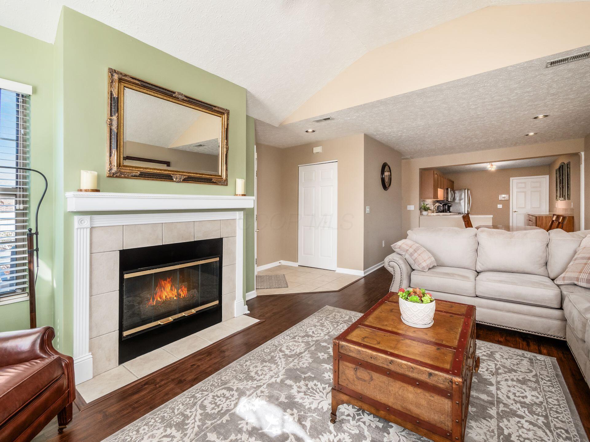 2591 Landings Way, Grove City, Ohio image 7