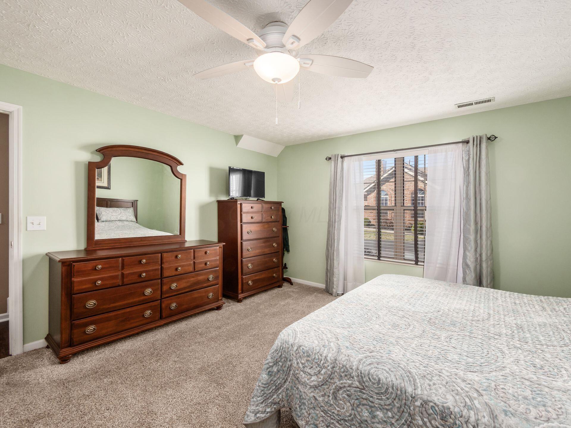 2591 Landings Way, Grove City, Ohio image 22