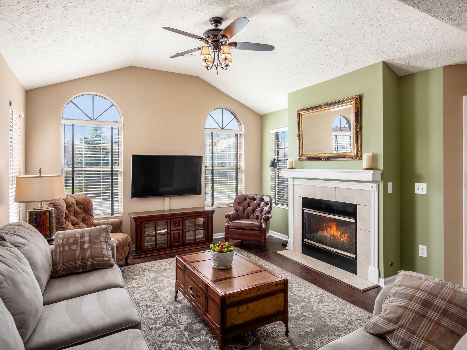 2591 Landings Way, Grove City, Ohio image 10