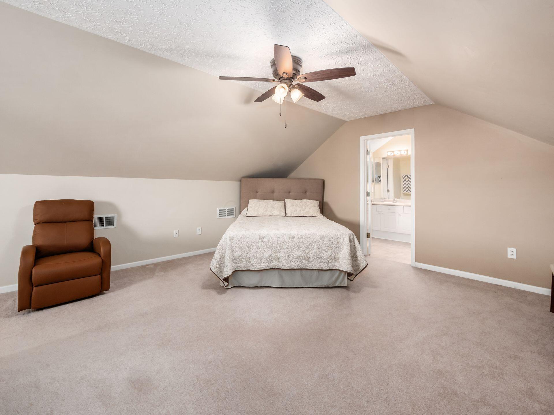 2591 Landings Way, Grove City, Ohio image 29