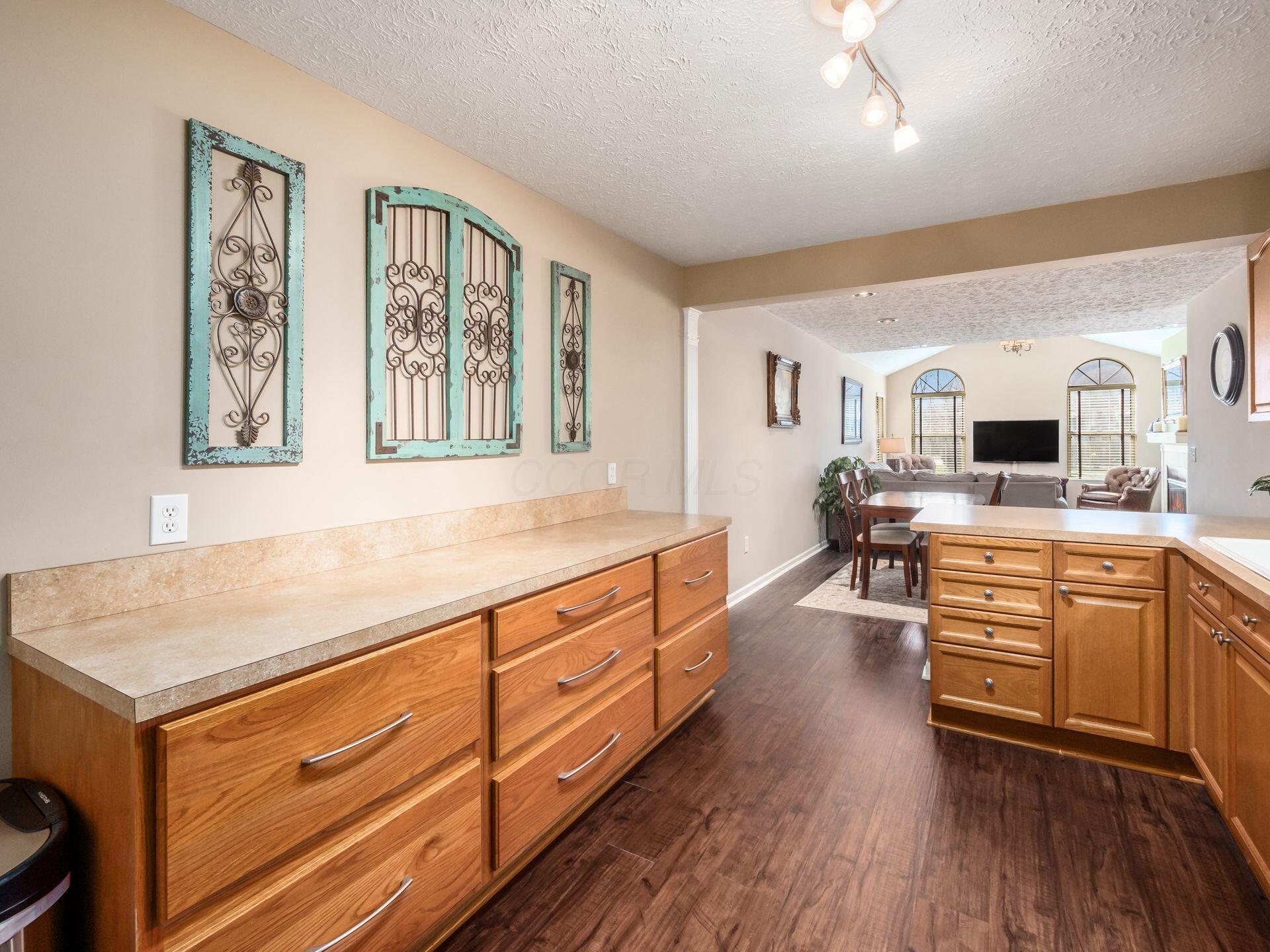 2591 Landings Way, Grove City, Ohio image 18