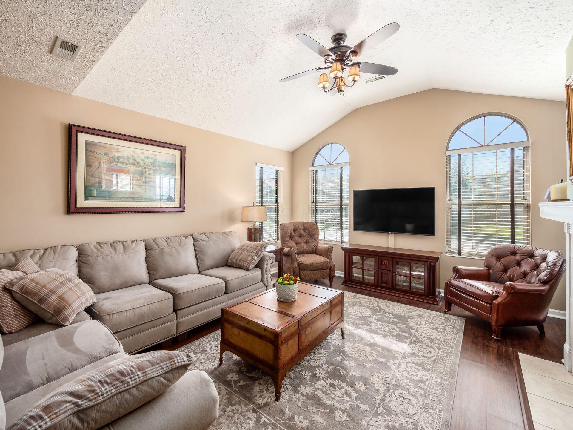 2591 Landings Way, Grove City, Ohio image 8