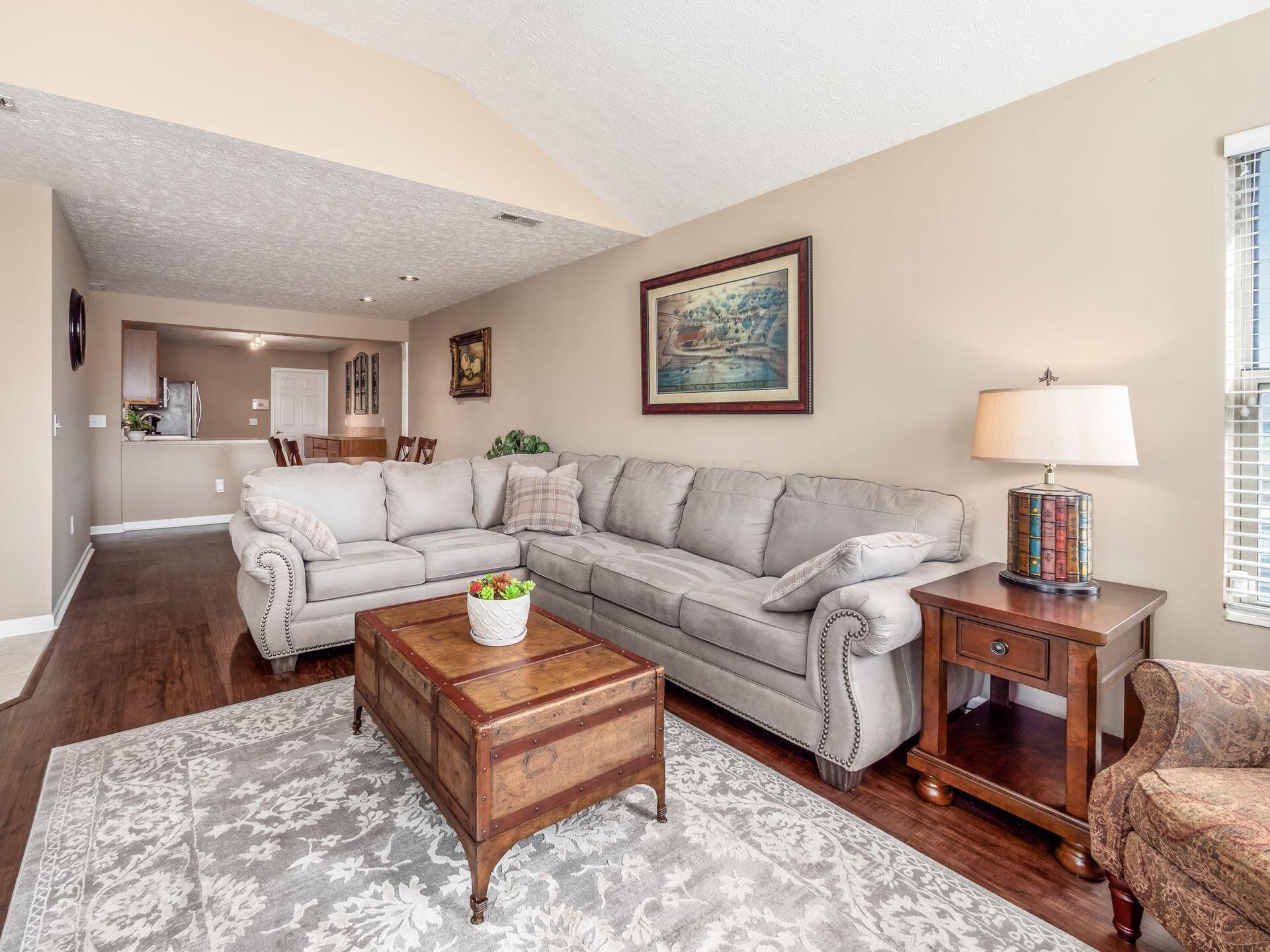 2591 Landings Way, Grove City, Ohio image 11