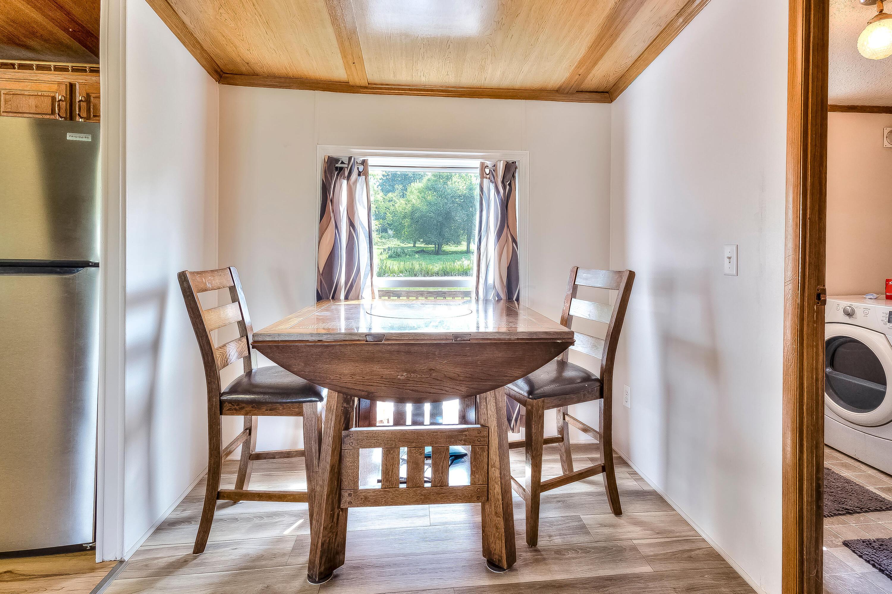 3100 Larimore Road, Mount Vernon, Ohio image 12