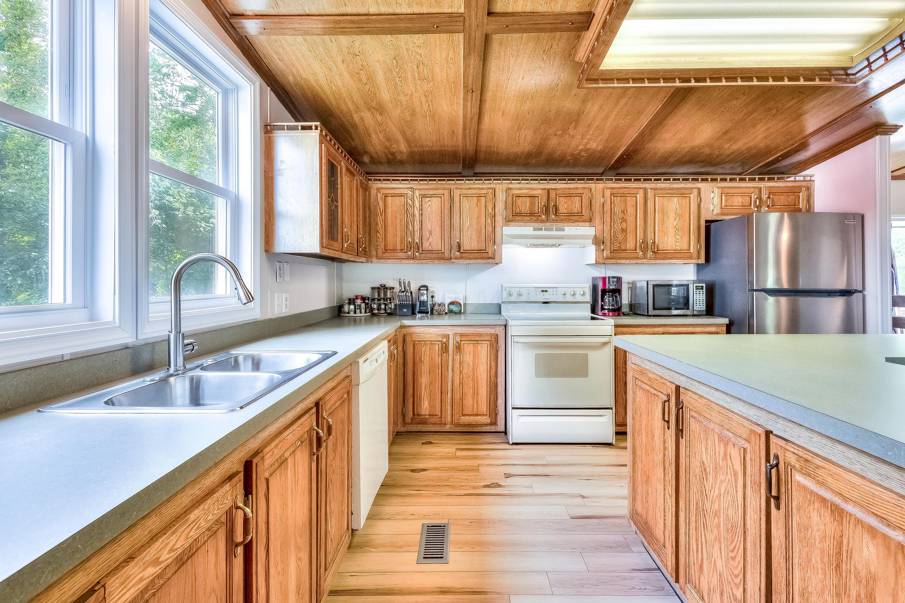 3100 Larimore Road, Mount Vernon, Ohio image 11