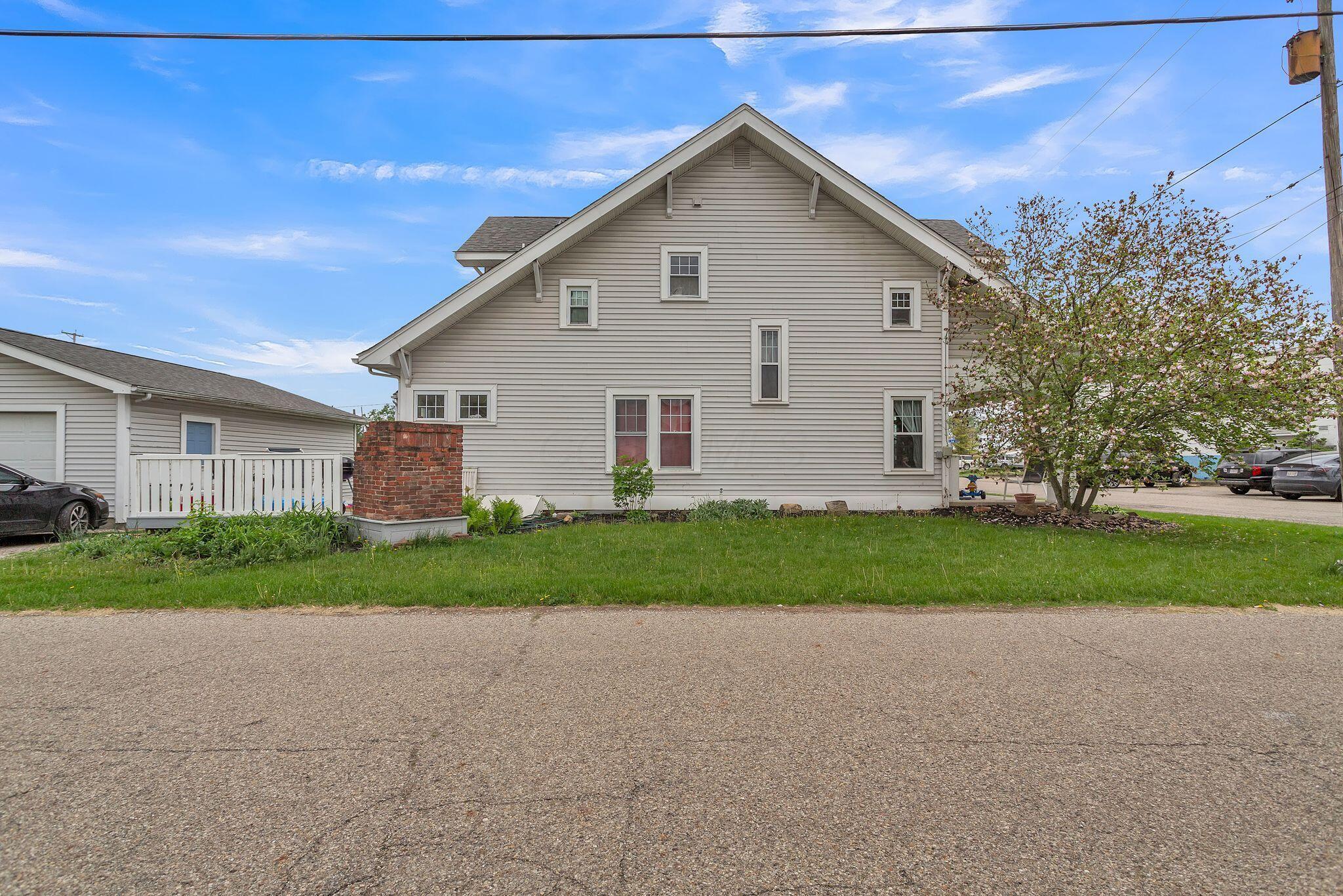 106 Newark Street, Hebron, Ohio image 3