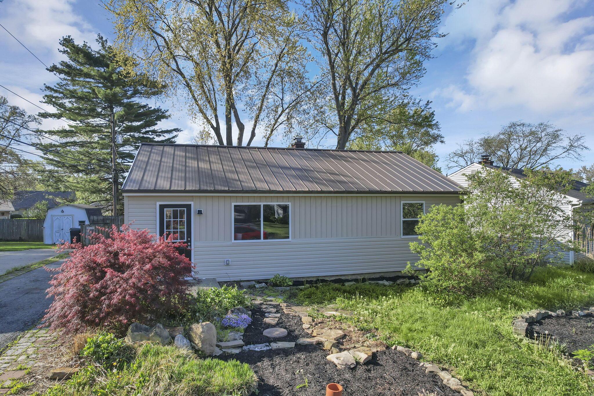 7655 Dalglen Drive, Reynoldsburg, Ohio image 24