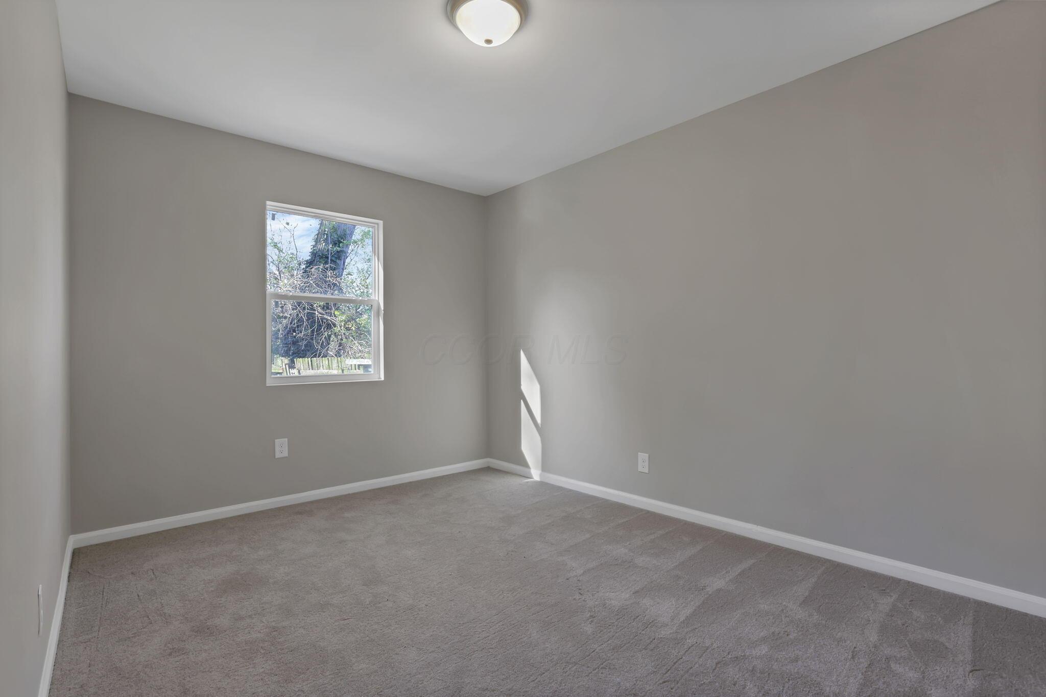 7655 Dalglen Drive, Reynoldsburg, Ohio image 13