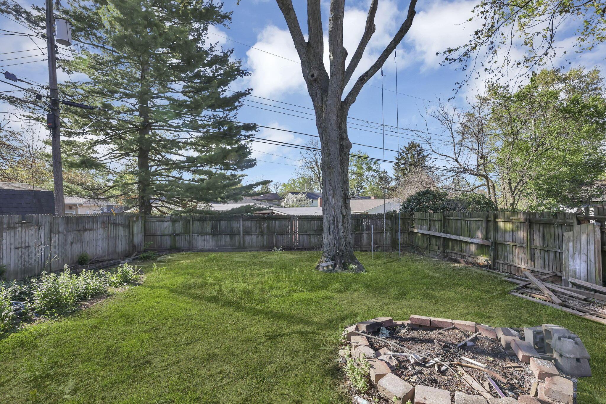 7655 Dalglen Drive, Reynoldsburg, Ohio image 23