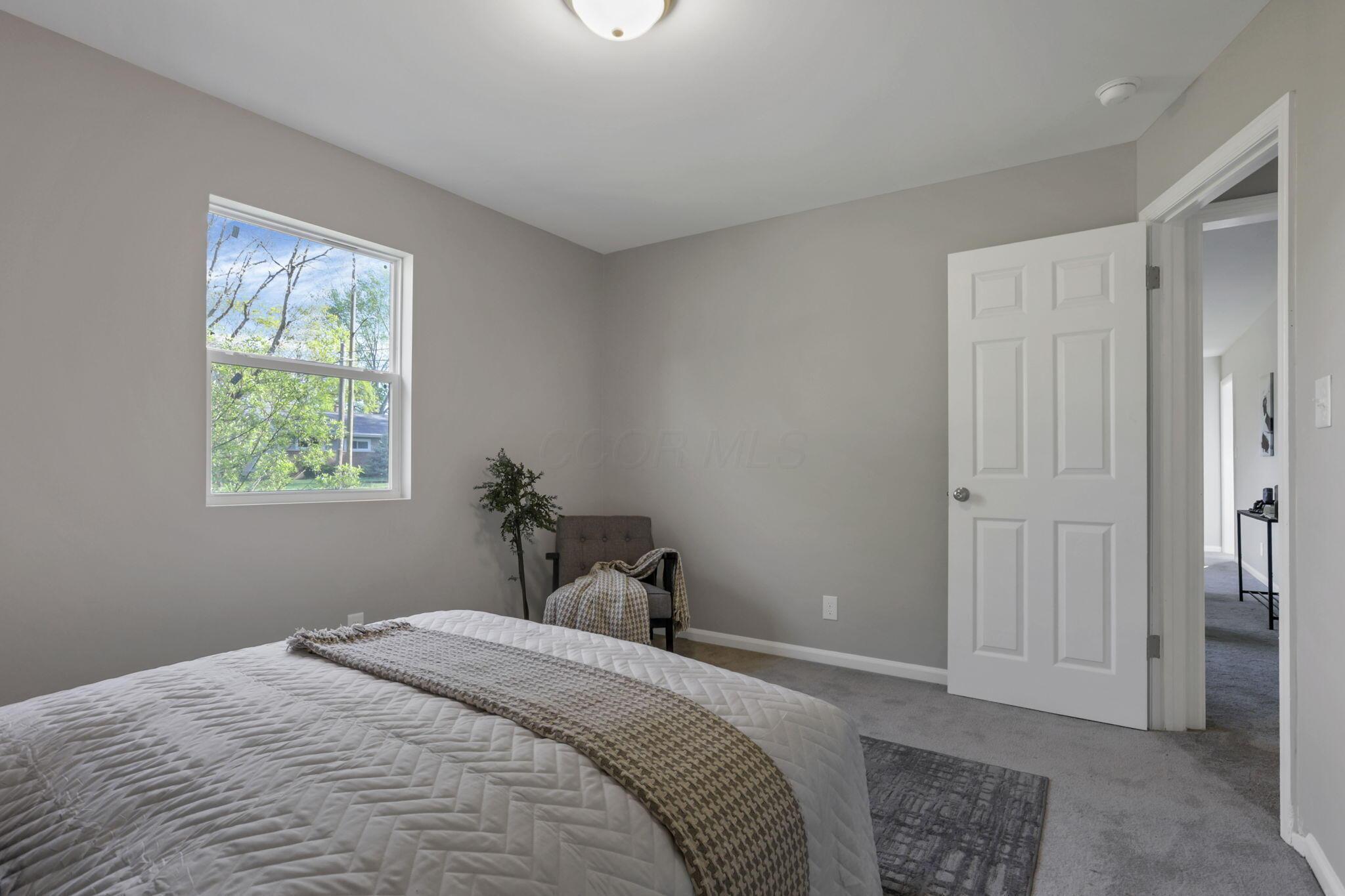 7655 Dalglen Drive, Reynoldsburg, Ohio image 11