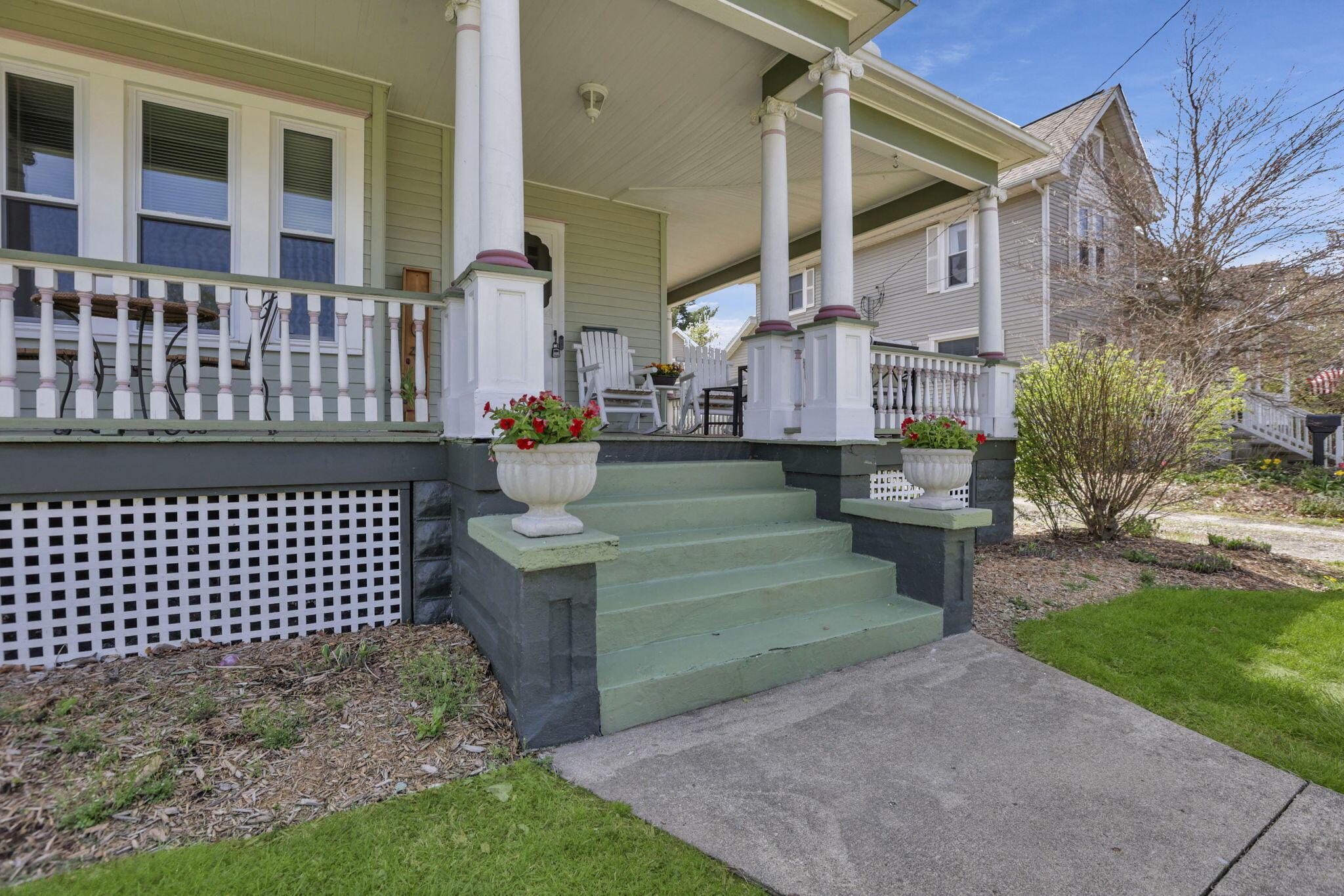 704 E High Street, Mount Vernon, Ohio image 4