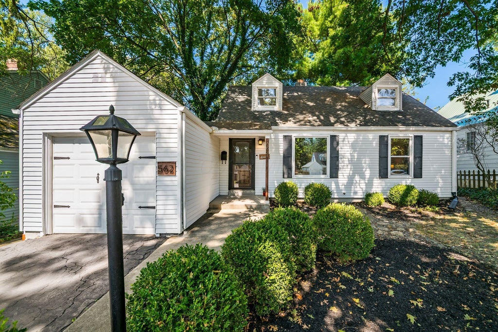 Photo of 562 Loveman Avenue, Worthington, OH 43085 (MLS # 225034829)