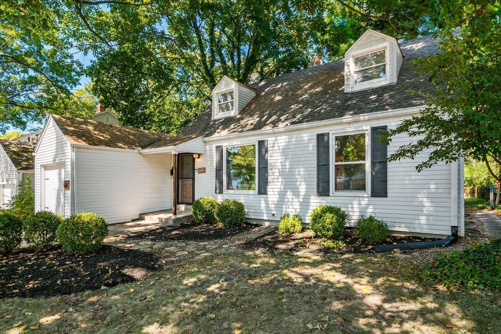 Photo of 562 Loveman Avenue, Worthington, OH 43085 (MLS # 225034829)