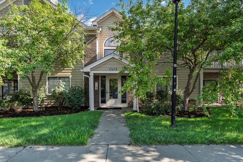 Photo of 6735 Meadow Creek Drive 102 #102, Columbus, OH 43235 (MLS # 226034380)