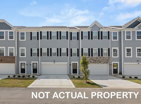 Photo of 5970 Abernathy Lane Lane, Columbus, OH 43232 (MLS # 226002442)