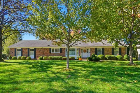 Photo of 4441 Kipling Road, Columbus, OH 43220 (MLS # 225039938)