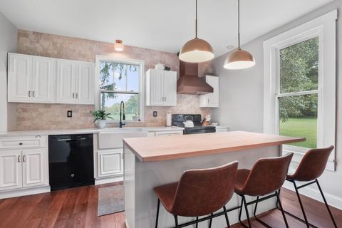 Tiny photo for 10 Mount Zion Road NW, Lancaster, OH 43130 (MLS # 225044255)