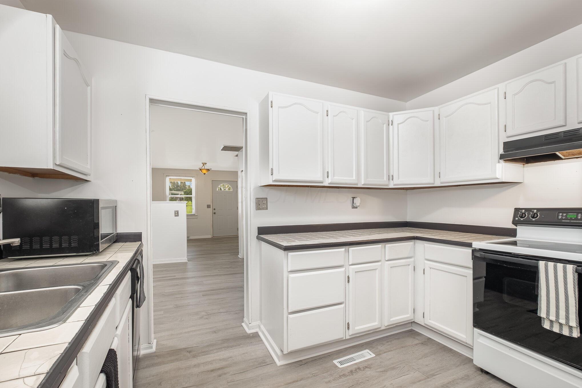225 Selby Street, Newark, Ohio image 10