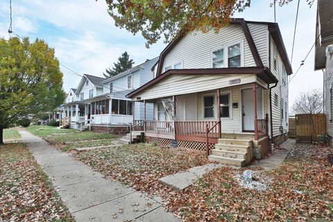 Photo of 2611 Beulah Road 2611 #2611, Columbus, OH 43211 (MLS # 226011640)