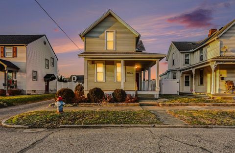 Photo of 859 E Mulberry Street, Lancaster, OH 43130 (MLS # 226006585)