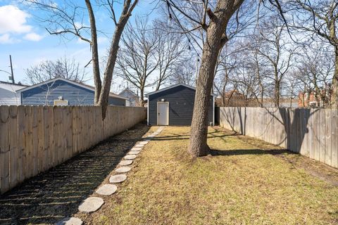 Tiny photo for 423 Saint Clair Avenue, Columbus, OH 43203 (MLS # 226001692)