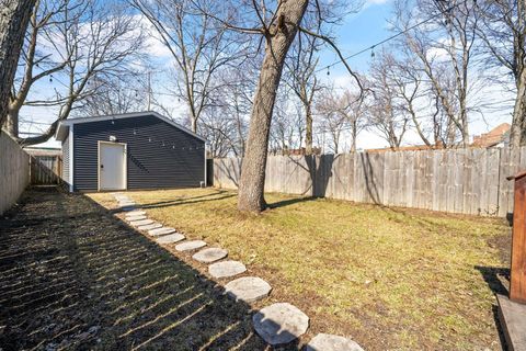 Tiny photo for 423 Saint Clair Avenue, Columbus, OH 43203 (MLS # 226001692)