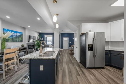 Tiny photo for 423 Saint Clair Avenue, Columbus, OH 43203 (MLS # 226001692)