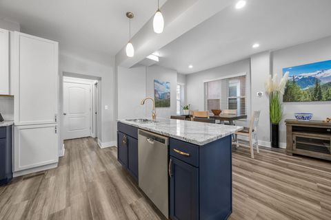 Tiny photo for 423 Saint Clair Avenue, Columbus, OH 43203 (MLS # 226001692)