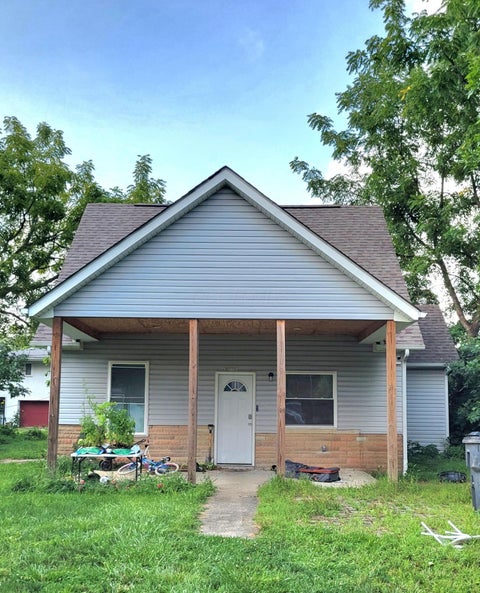 Photo of 3626 4th Avenue, Urban Crest, OH 43123 (MLS # 226031889)