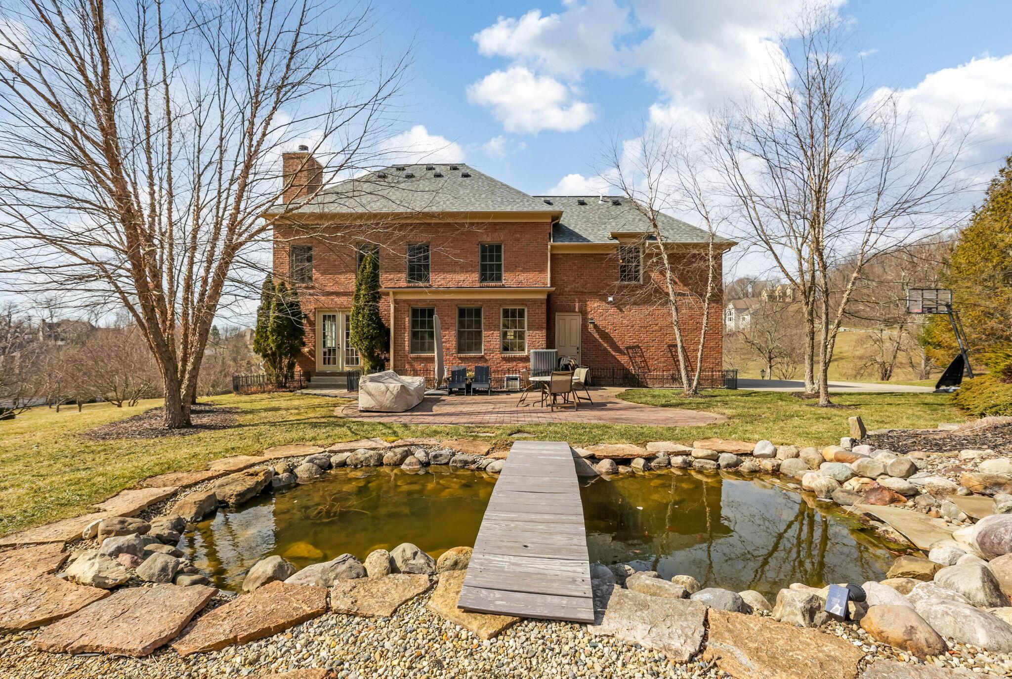 401 Glyn Tawel Drive, Granville, Ohio image 8