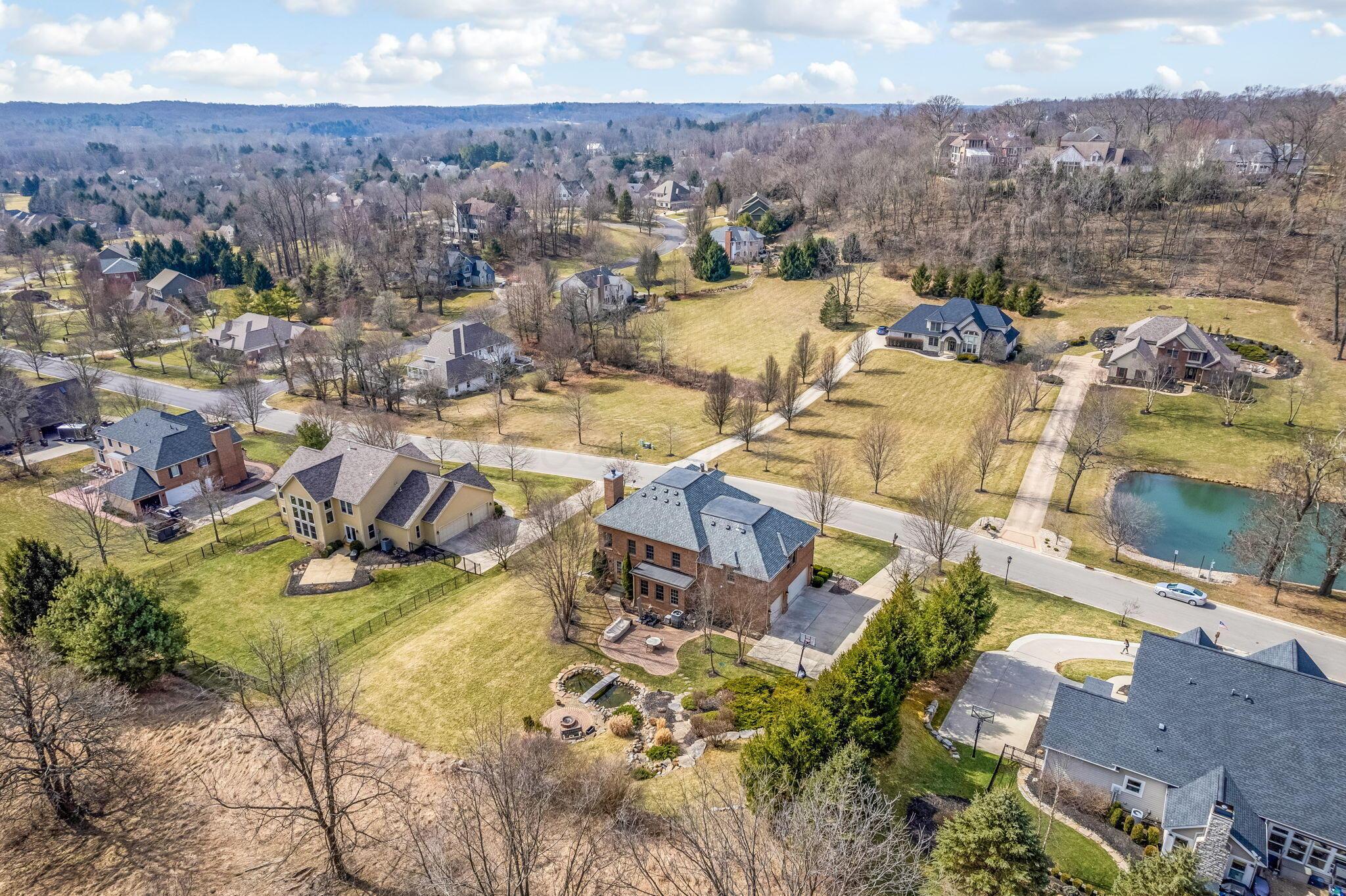 401 Glyn Tawel Drive, Granville, Ohio image 4