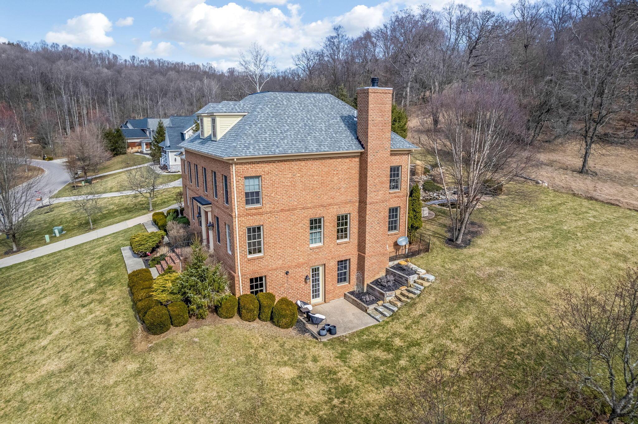 401 Glyn Tawel Drive, Granville, Ohio image 6