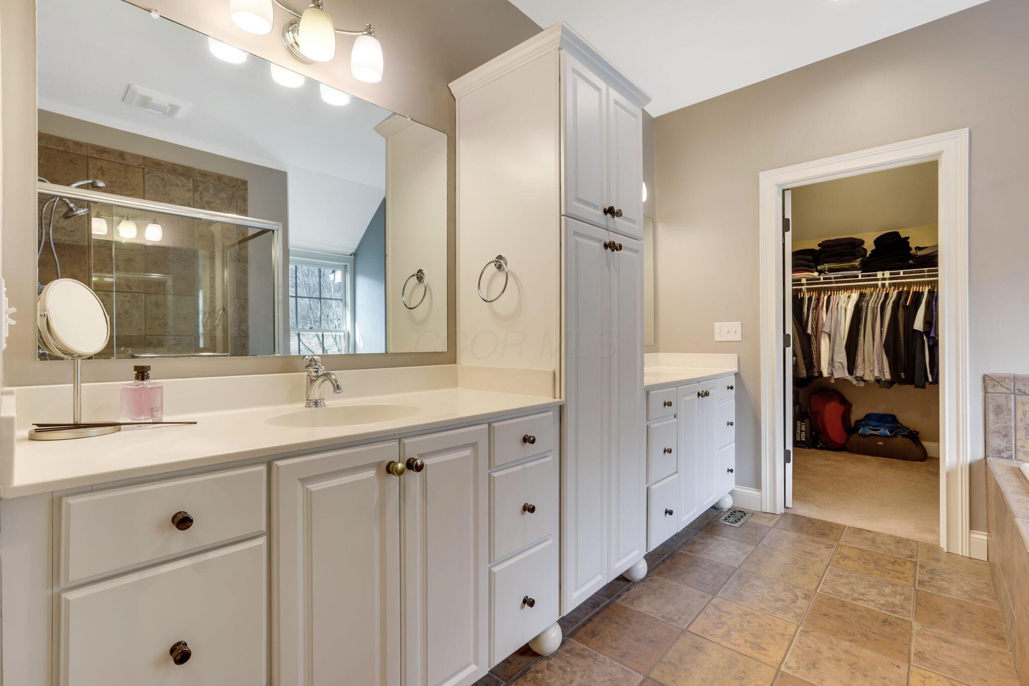 401 Glyn Tawel Drive, Granville, Ohio image 35