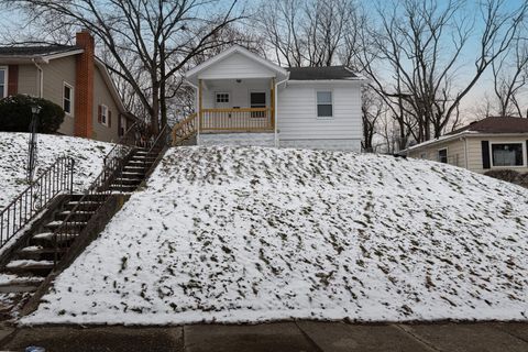 Tiny photo for 419 Bellevue Avenue, Springfield, OH 45503 (MLS # 226000177)