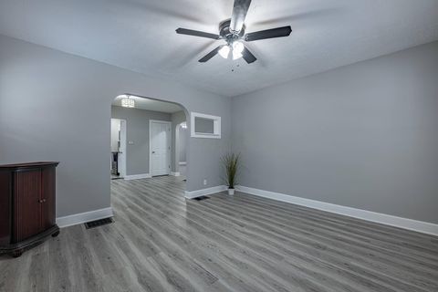 Tiny photo for 419 Bellevue Avenue, Springfield, OH 45503 (MLS # 226000177)