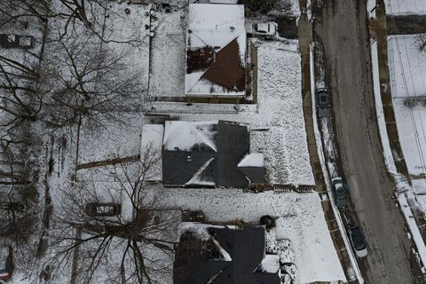 Tiny photo for 419 Bellevue Avenue, Springfield, OH 45503 (MLS # 226000177)