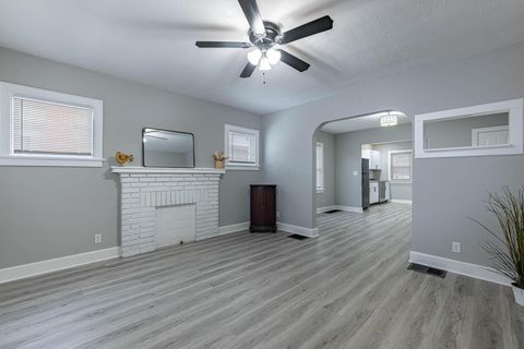 Tiny photo for 419 Bellevue Avenue, Springfield, OH 45503 (MLS # 226000177)