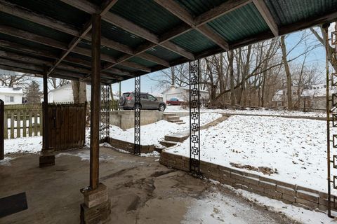 Tiny photo for 419 Bellevue Avenue, Springfield, OH 45503 (MLS # 226000177)