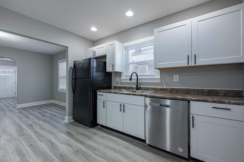 Tiny photo for 419 Bellevue Avenue, Springfield, OH 45503 (MLS # 226000177)