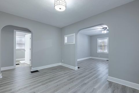 Tiny photo for 419 Bellevue Avenue, Springfield, OH 45503 (MLS # 226000177)