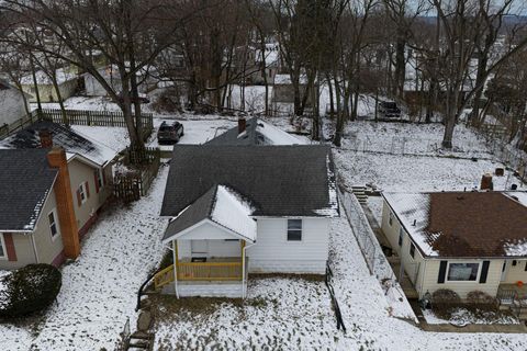 Tiny photo for 419 Bellevue Avenue, Springfield, OH 45503 (MLS # 226000177)